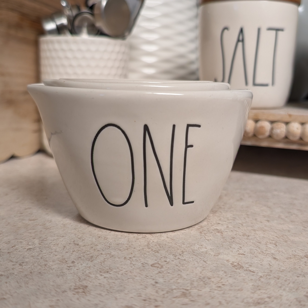 Rae Dunn Artisan Measuring Cup Set
